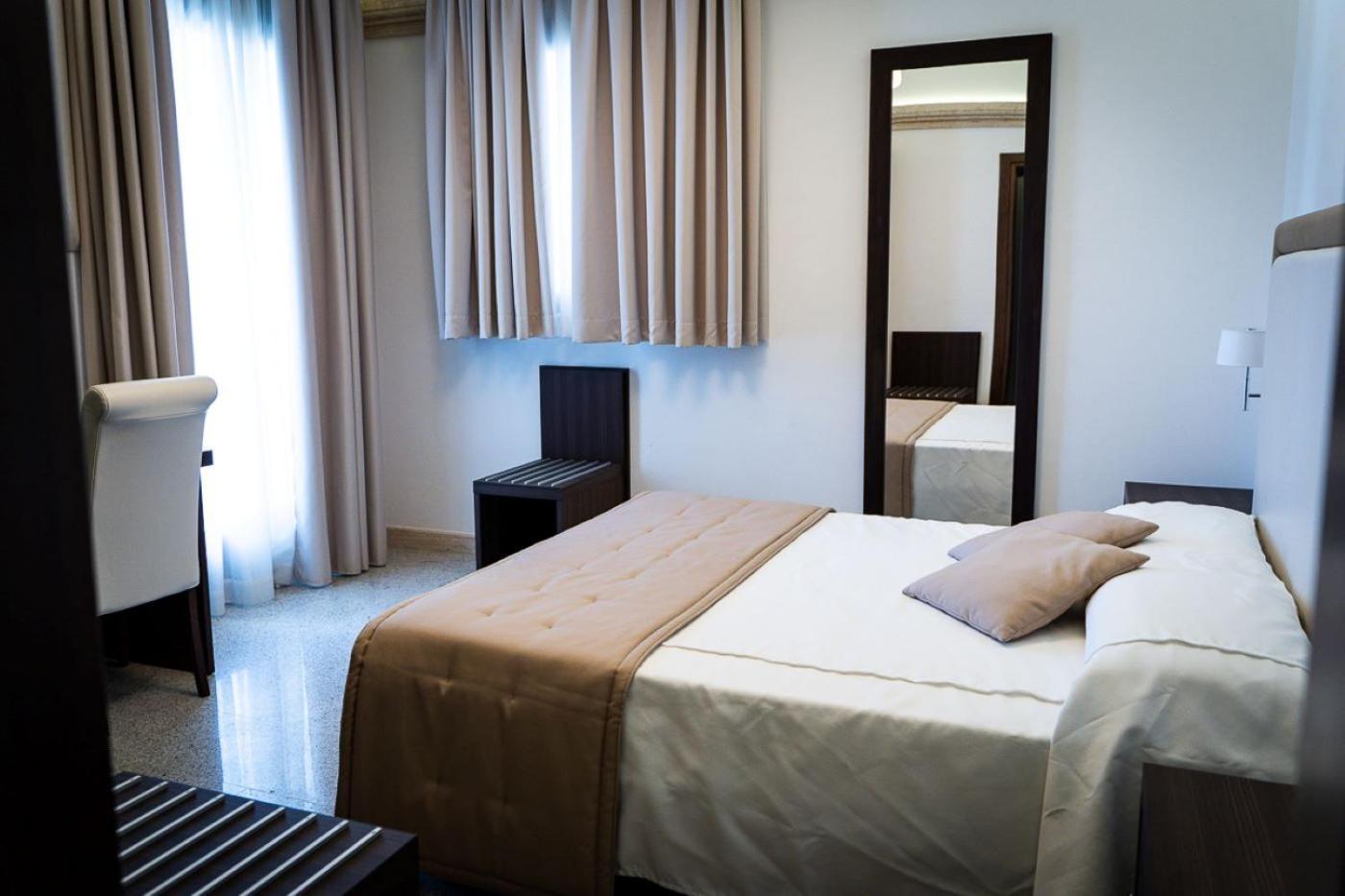Bhb Hotel Manduria Luaran gambar