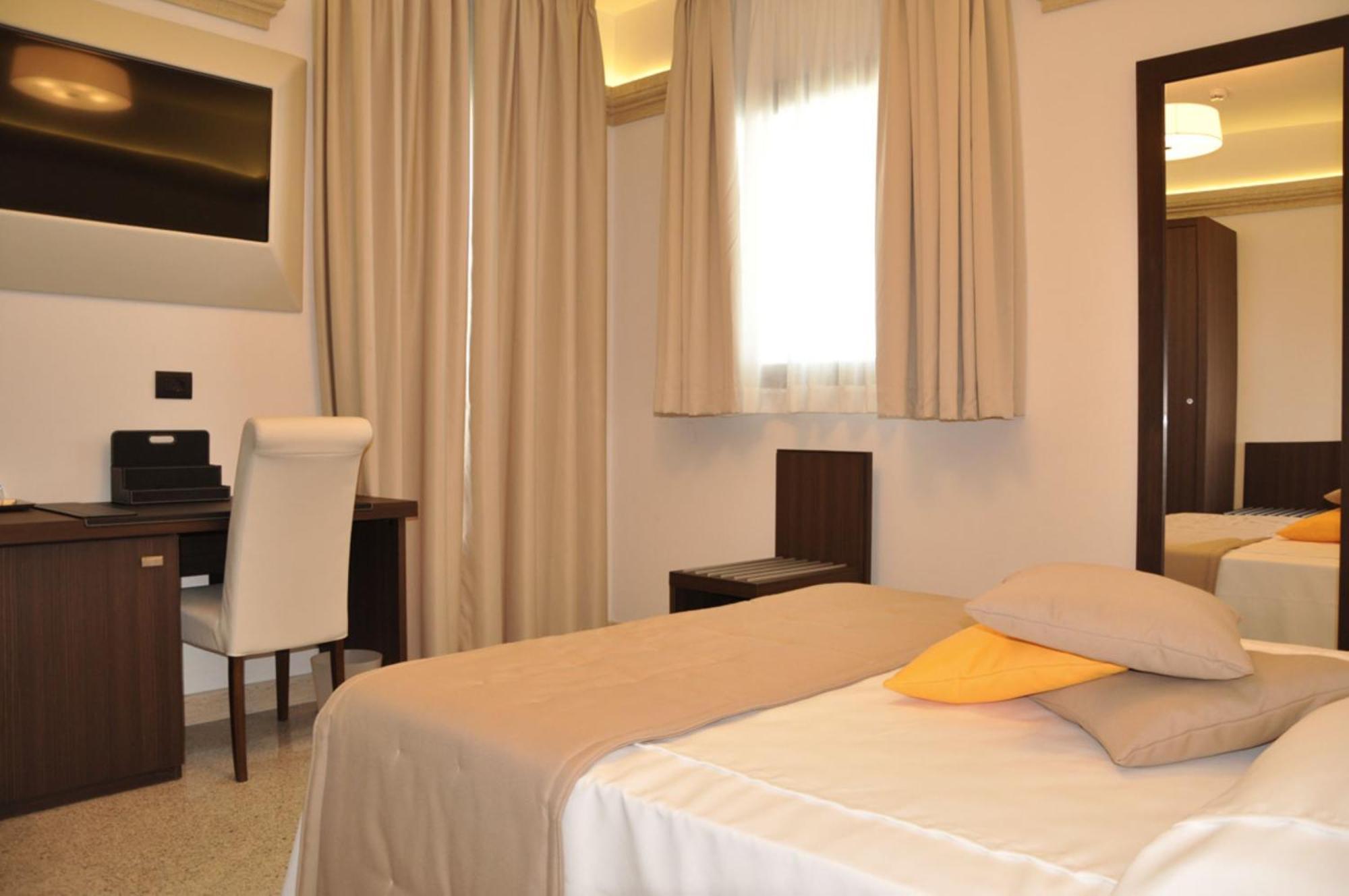 Bhb Hotel Manduria Luaran gambar