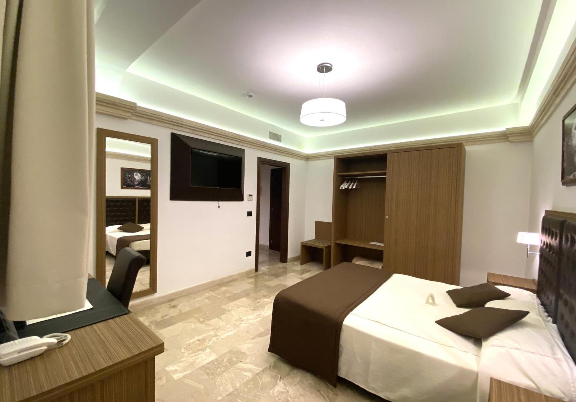 Bhb Hotel Manduria Luaran gambar