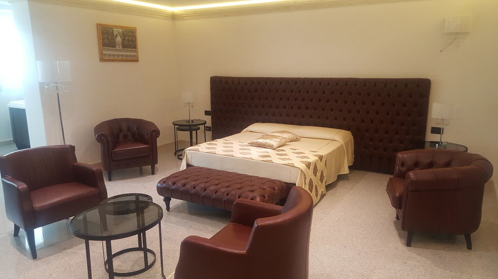 Bhb Hotel Manduria Luaran gambar